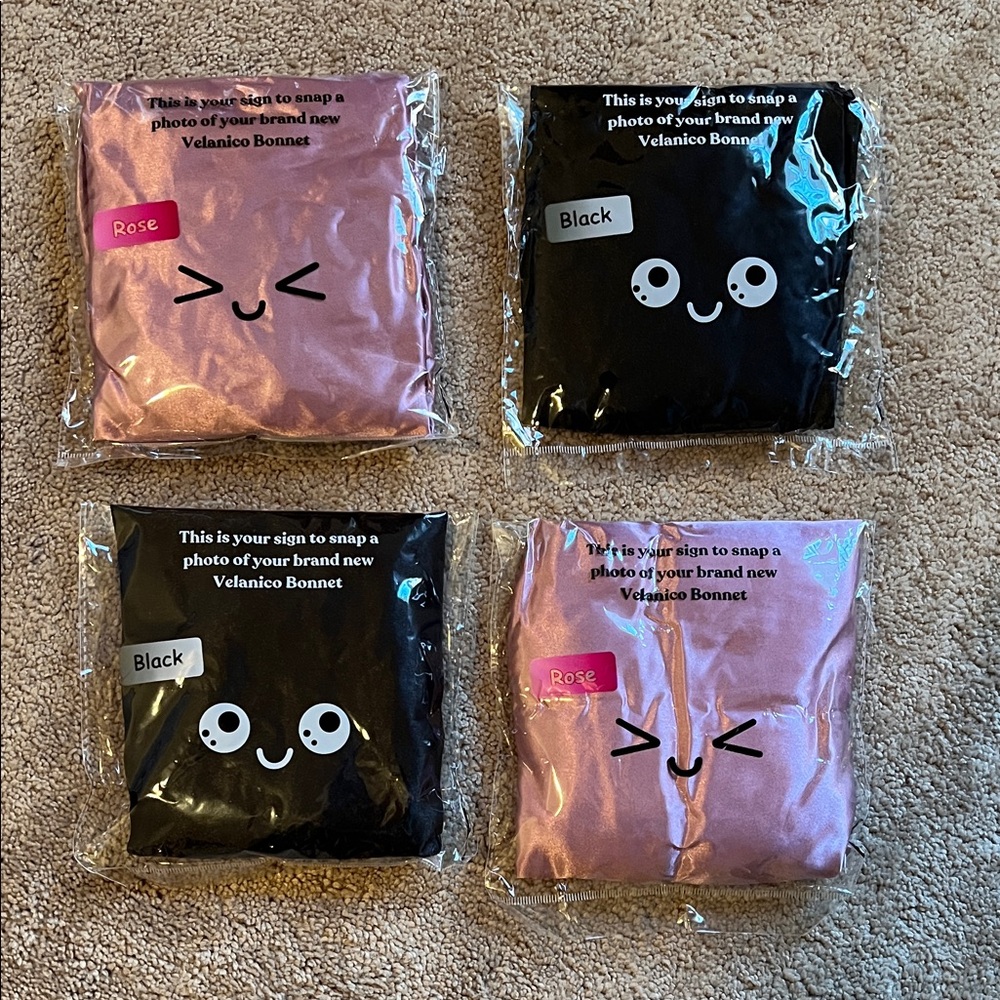 Velanico Bonnet Set in Pink and Black